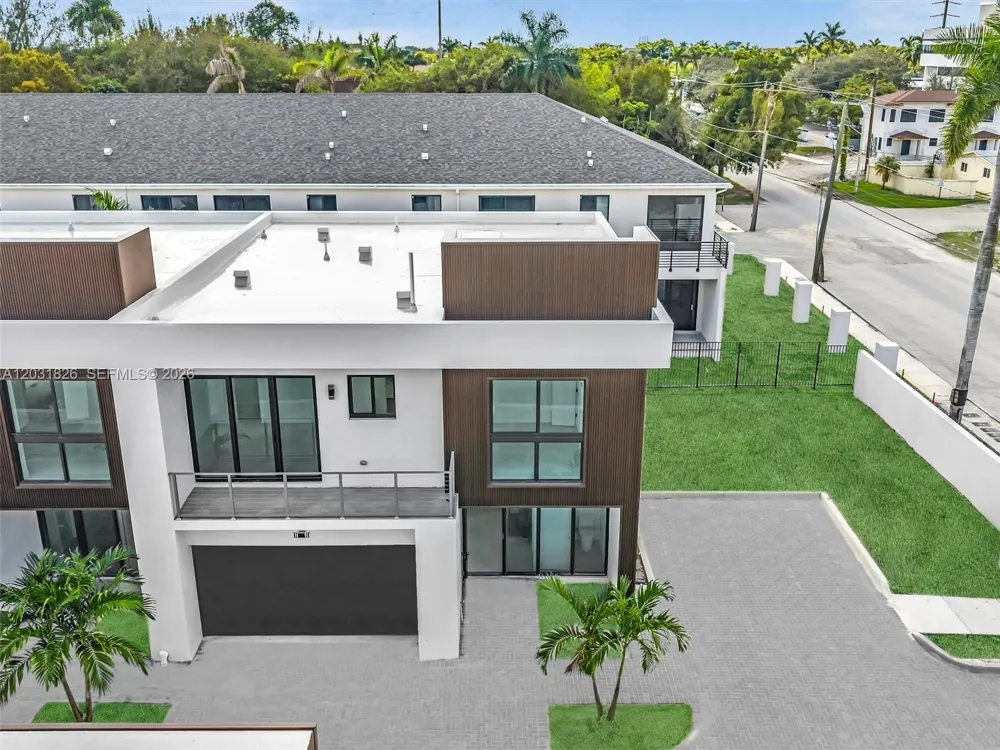 4656 SW 32nd Ave #B1 Dania Beach, FL 33312