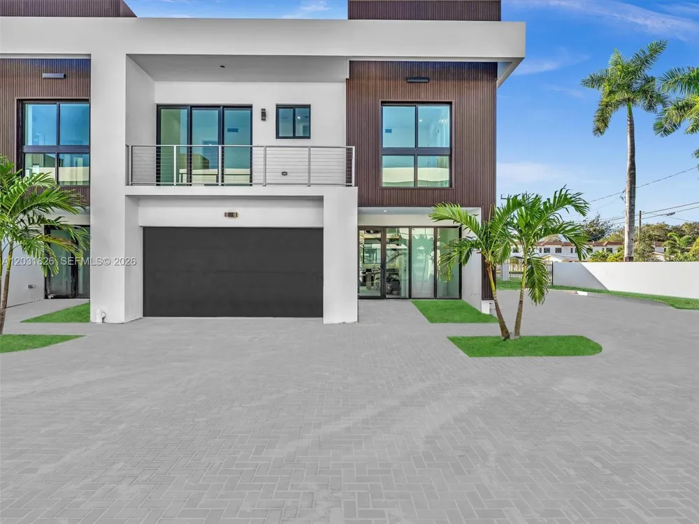 4656 SW 32nd Ave #B1 Dania Beach, FL 33312