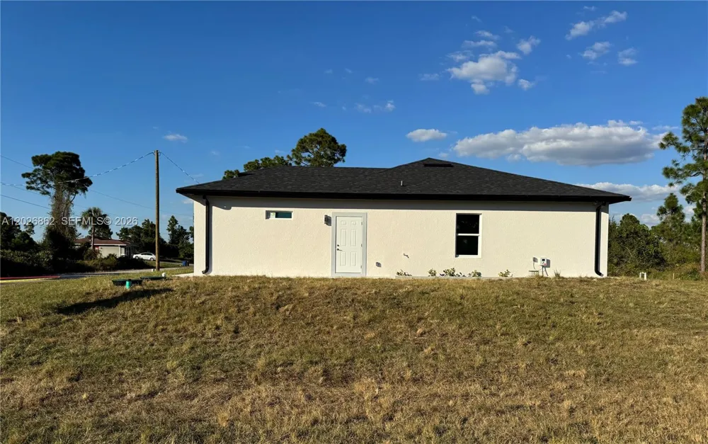 713 DA VINCI AVE S Lehigh Acres, FL 33974