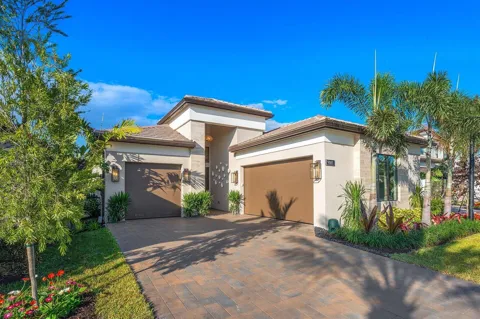 9374 Mountain Pne Grove