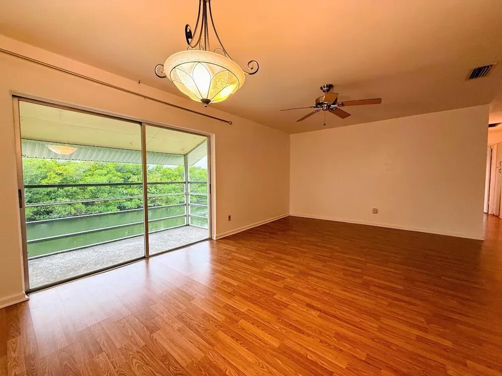 1845 Robalo Drive #205 Vero Beach, FL 32960
