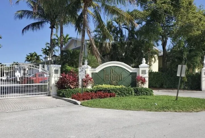 2660 NE 8th Avenue #Unit 219 Wilton Manors, FL 33334