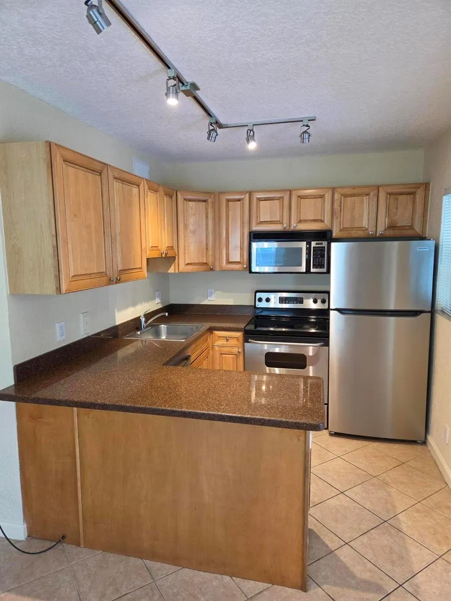 2660 NE 8th Avenue #Unit 219 Wilton Manors, FL 33334
