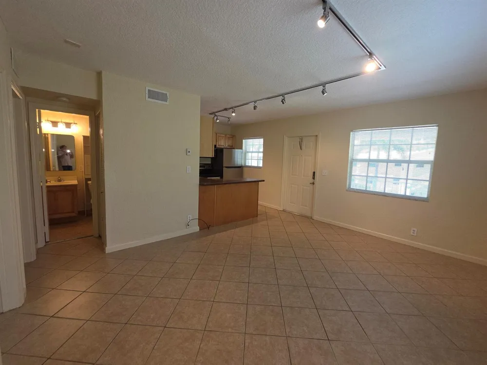 2660 NE 8th Avenue #Unit 219 Wilton Manors, FL 33334