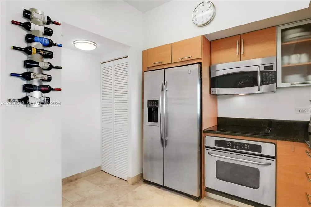31 SE 5th St #3812 Miami, FL 33131