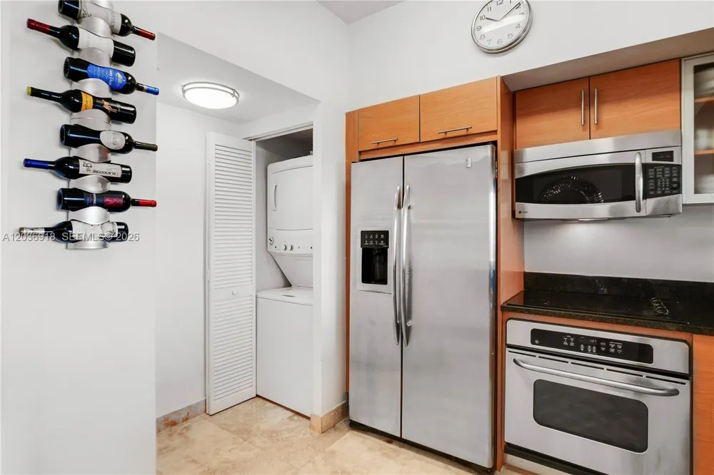 31 SE 5th St #3812 Miami, FL 33131