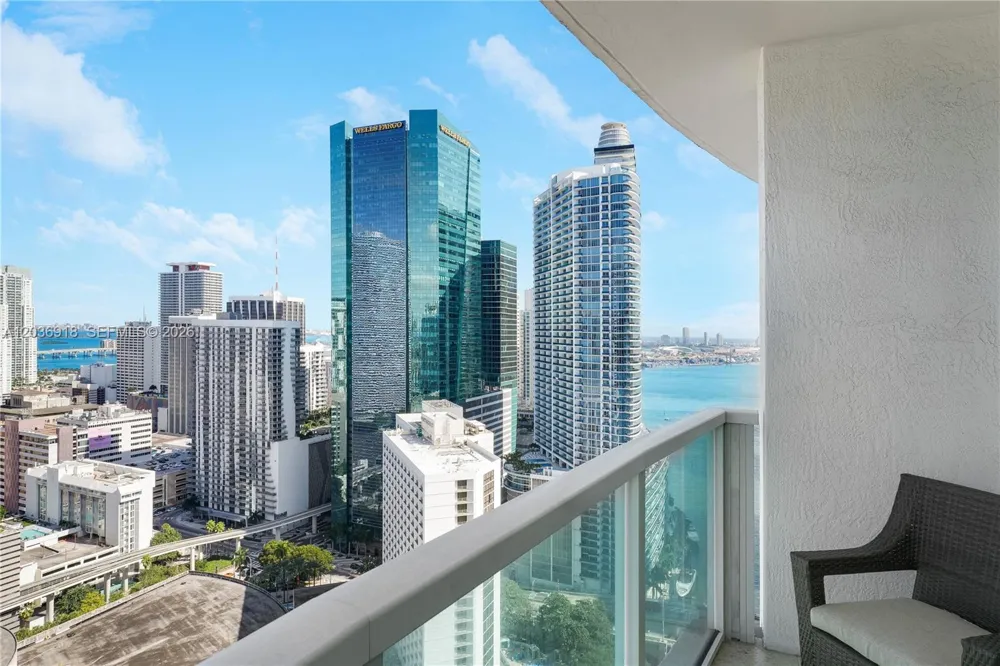 31 SE 5th St #3812 Miami, FL 33131