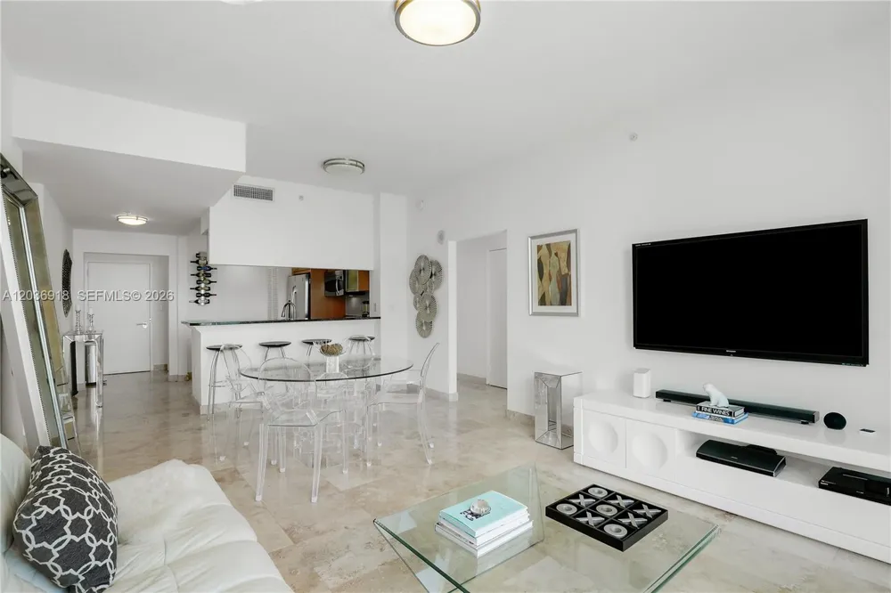 31 SE 5th St #3812 Miami, FL 33131