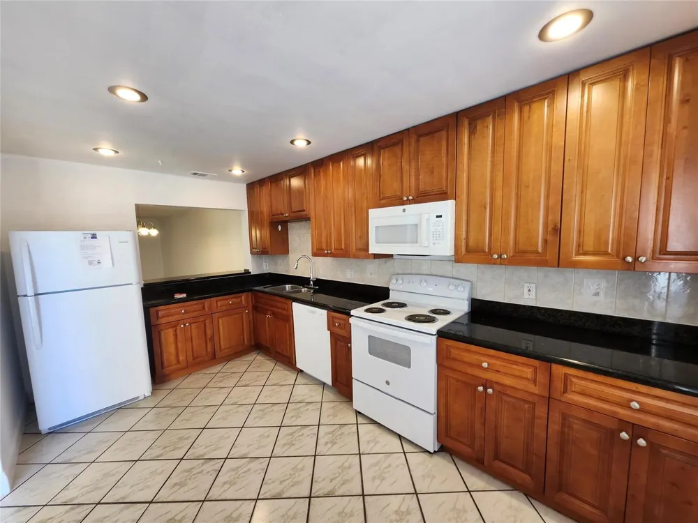 9421 NW 15th Street #234 Pembroke Pines, FL 33024