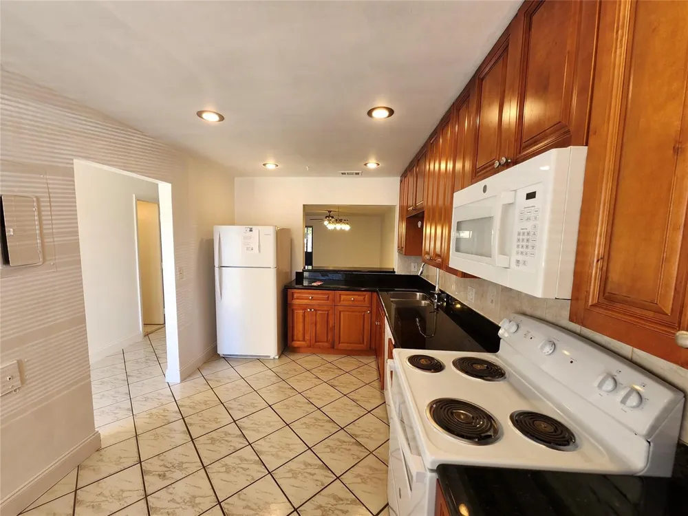 9421 NW 15th Street #234 Pembroke Pines, FL 33024