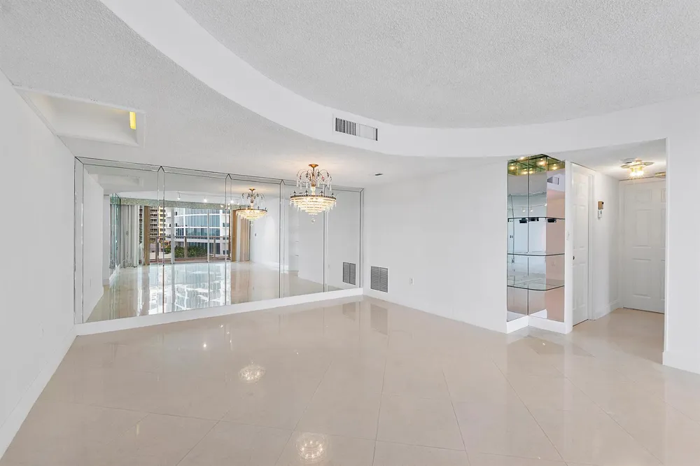 2751 S Ocean Drive #602s Hollywood, FL 33019