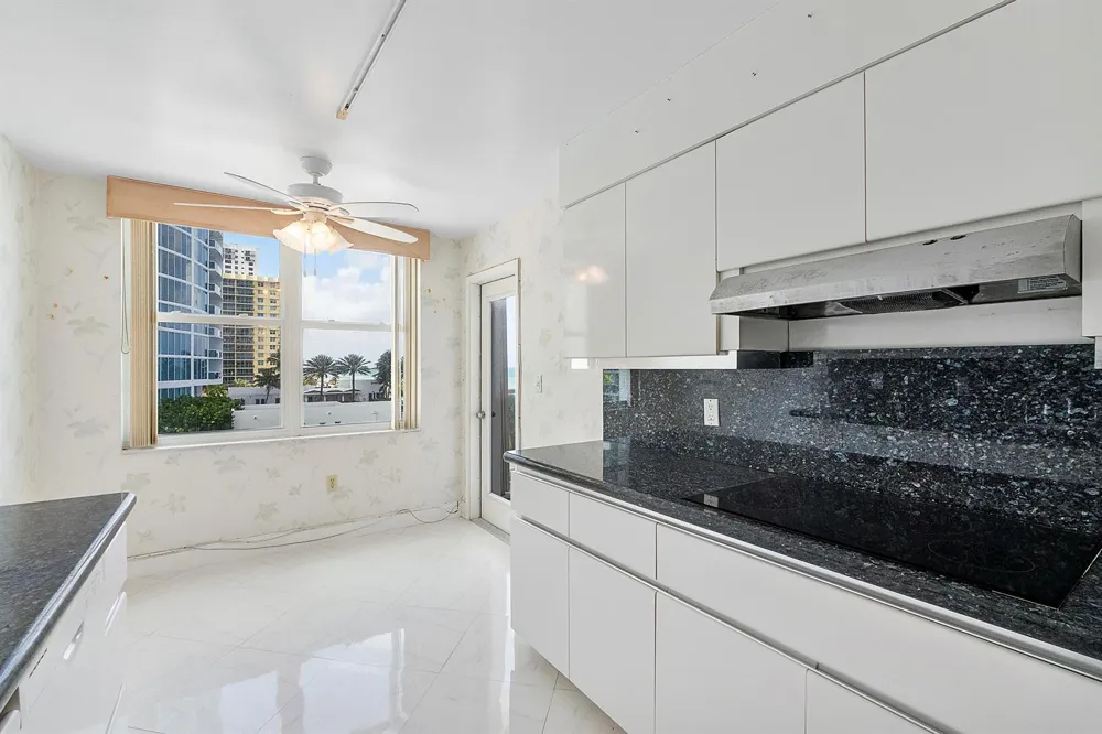 2751 S Ocean Drive #602s Hollywood, FL 33019