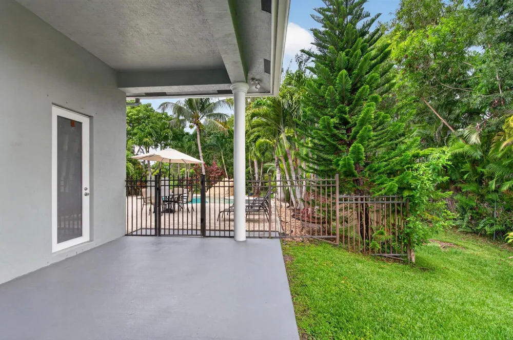 16541 SW 62nd Street Southwest Ranches, FL 33331