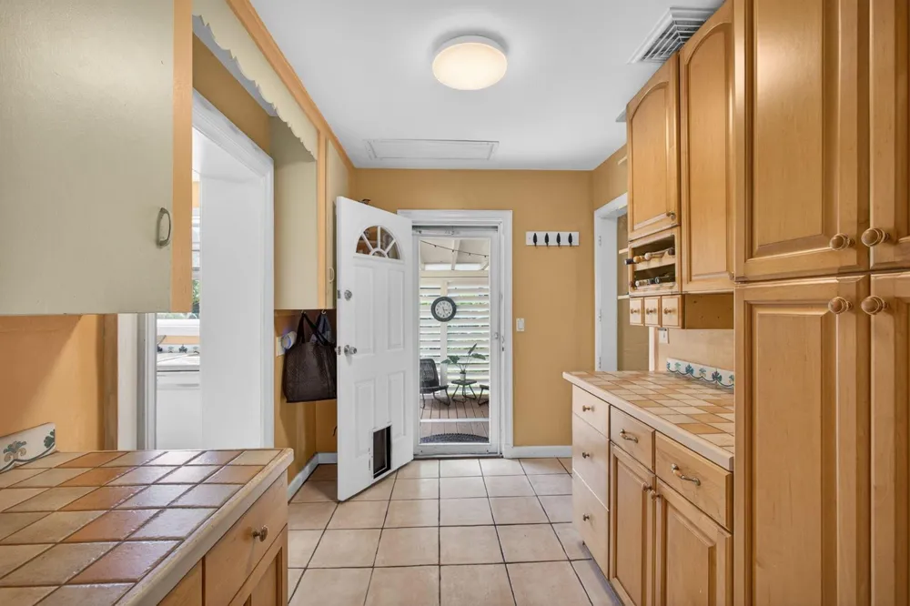 502 49th Street West Palm Beach, FL 33407