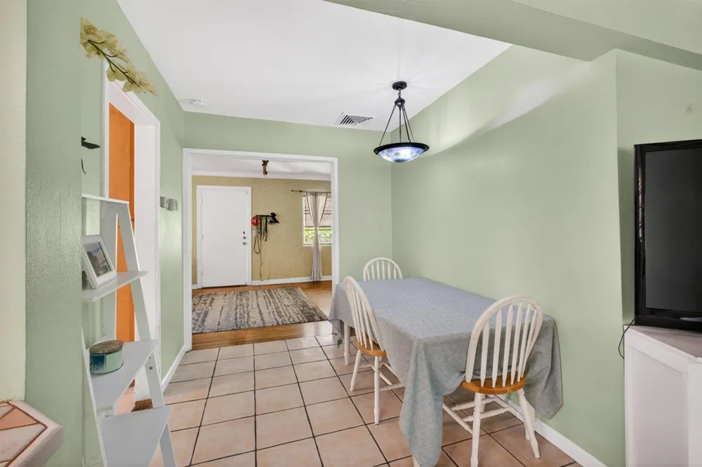502 49th Street West Palm Beach, FL 33407