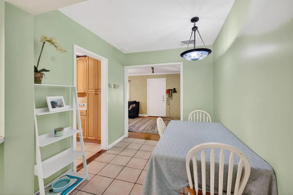 502 49th Street West Palm Beach, FL 33407