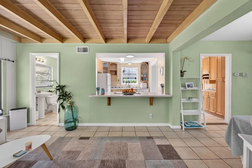 502 49th Street West Palm Beach, FL 33407