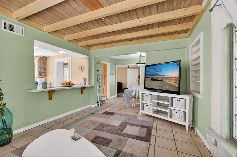 502 49th Street West Palm Beach, FL 33407