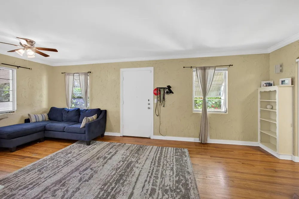 502 49th Street West Palm Beach, FL 33407