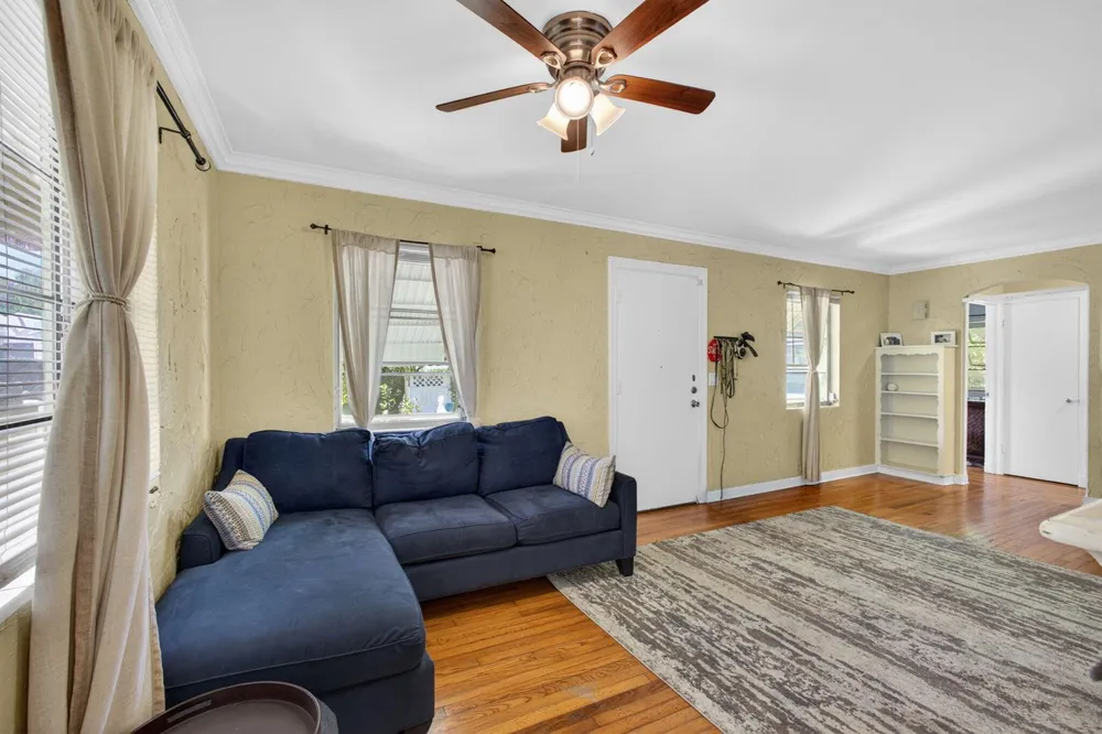 502 49th Street West Palm Beach, FL 33407