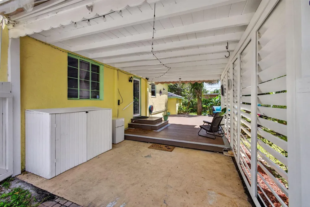 502 49th Street West Palm Beach, FL 33407