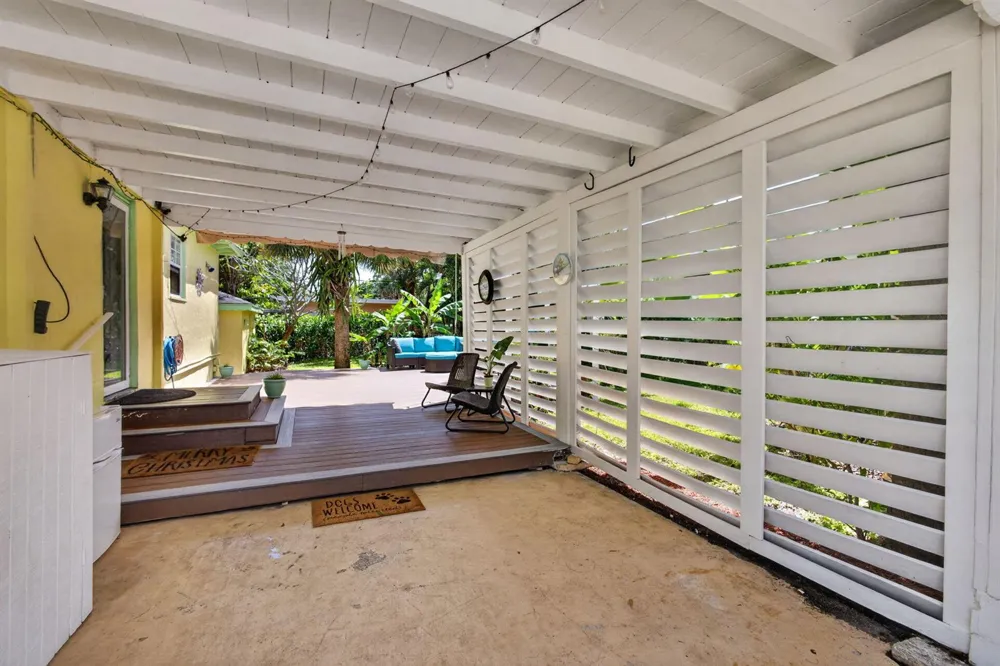 502 49th Street West Palm Beach, FL 33407