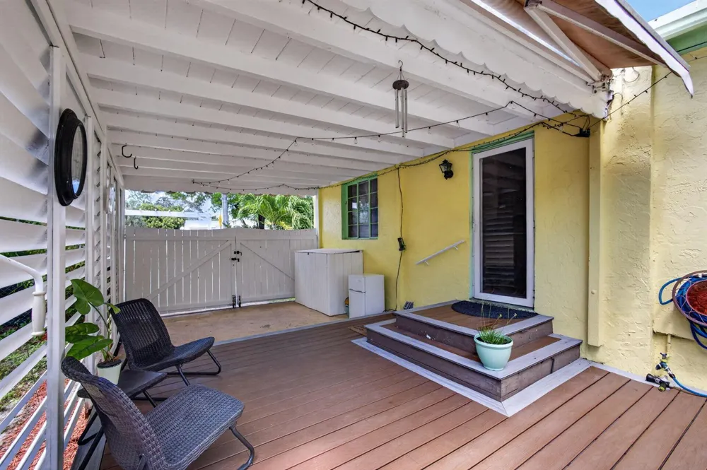 502 49th Street West Palm Beach, FL 33407