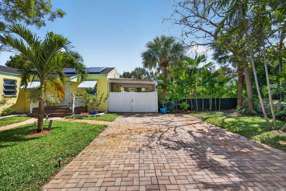 502 49th Street West Palm Beach, FL 33407