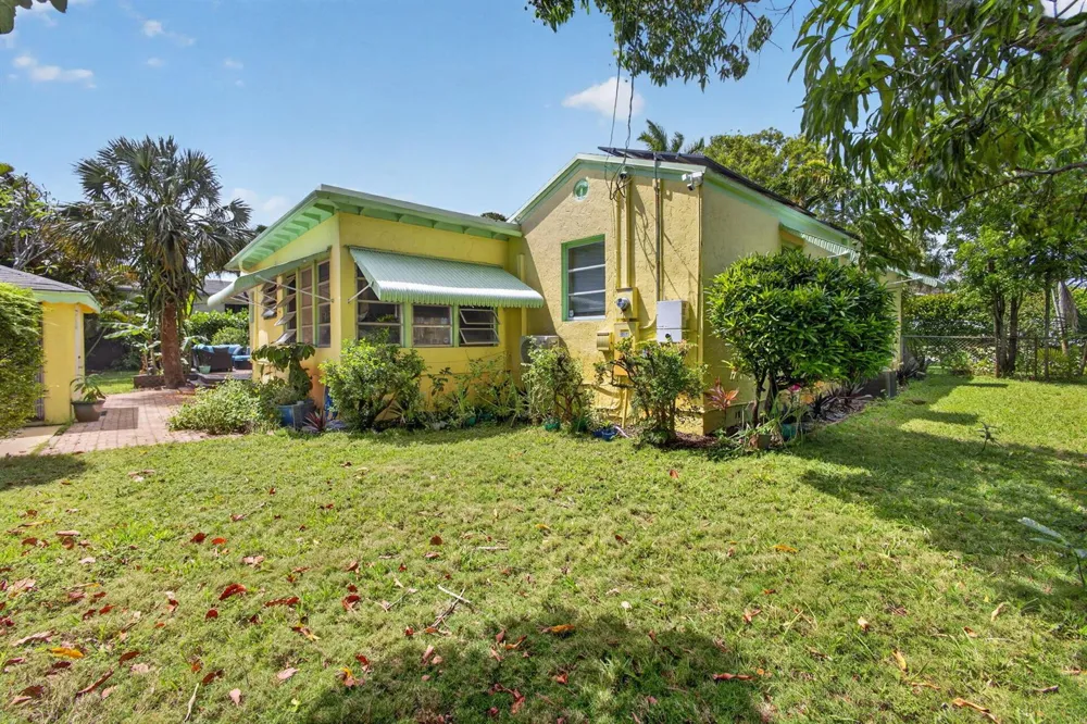 502 49th Street West Palm Beach, FL 33407
