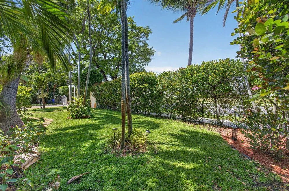 502 49th Street West Palm Beach, FL 33407