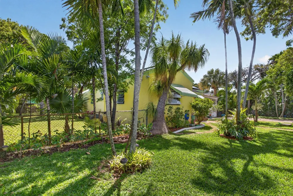 502 49th Street West Palm Beach, FL 33407