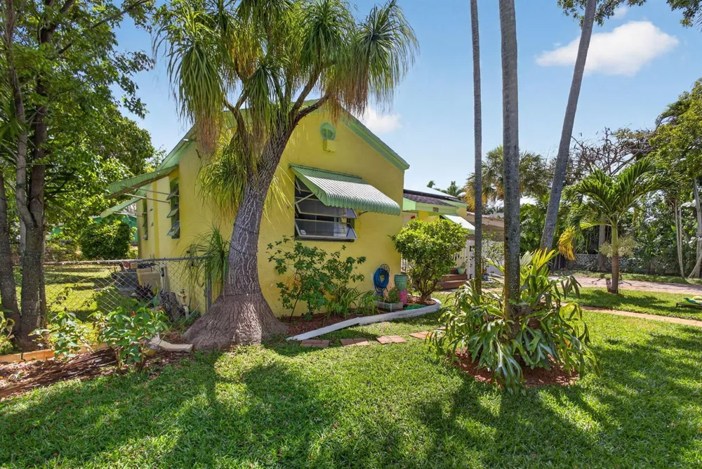 502 49th Street West Palm Beach, FL 33407