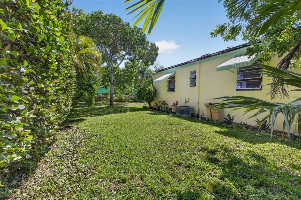 502 49th Street West Palm Beach, FL 33407
