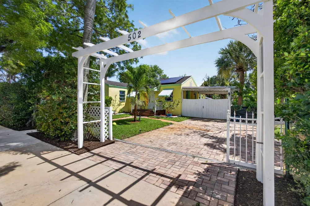 502 49th Street West Palm Beach, FL 33407