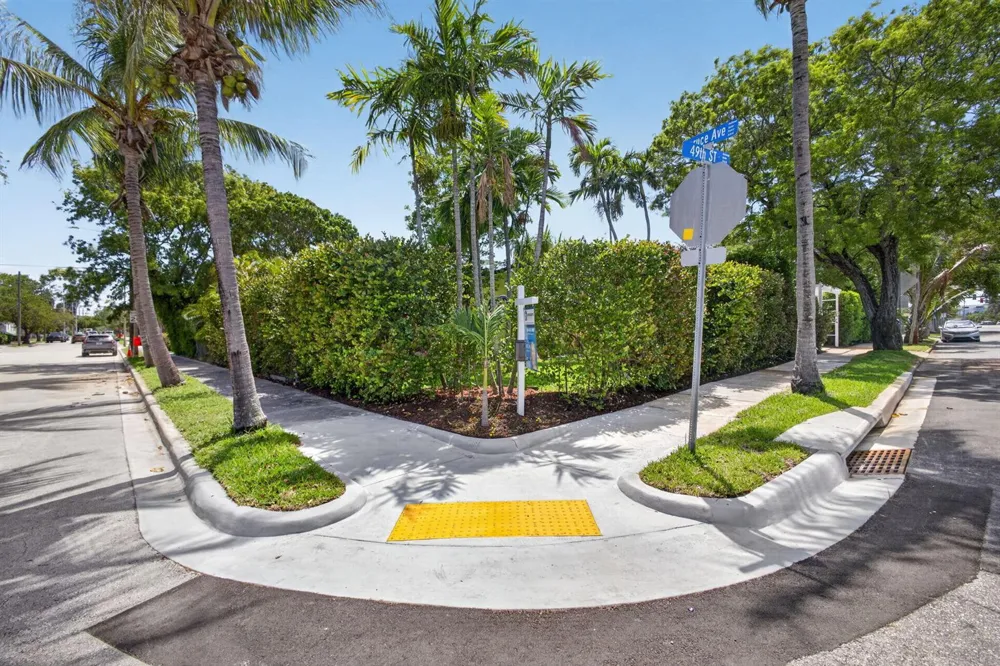 502 49th Street West Palm Beach, FL 33407