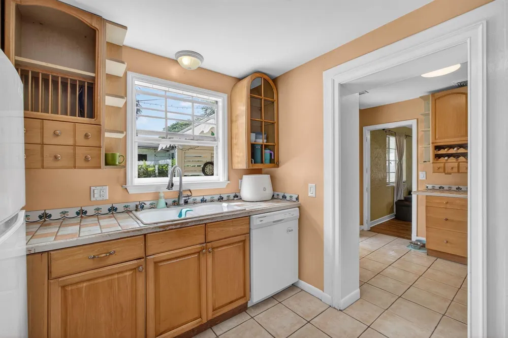 502 49th Street West Palm Beach, FL 33407