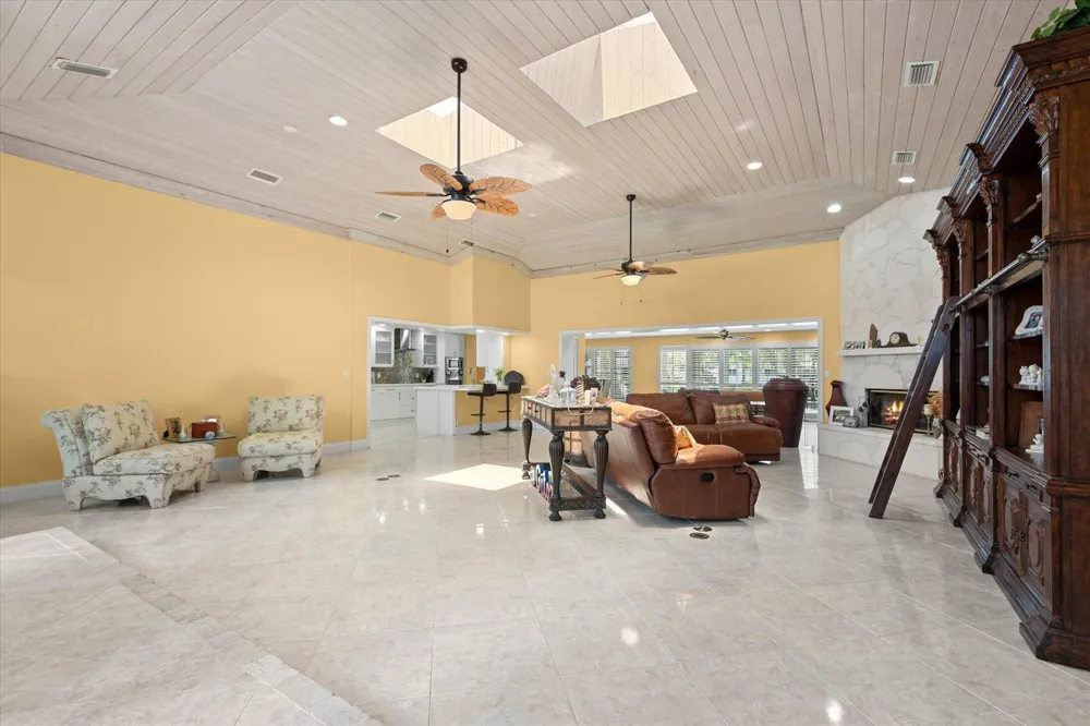 2141 NE 29th Street Lighthouse Point, FL 33064