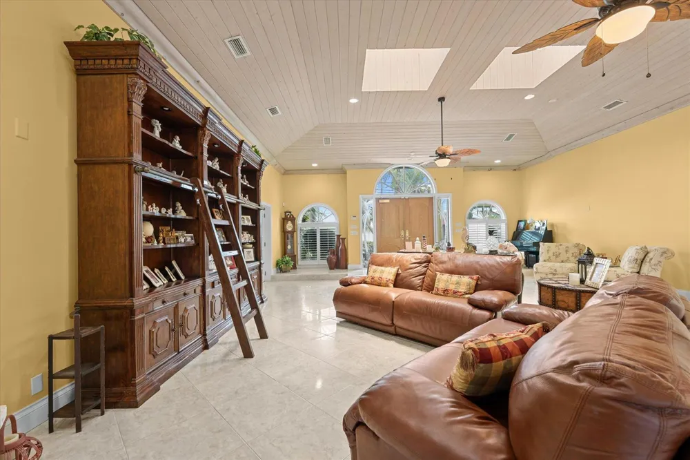 2141 NE 29th Street Lighthouse Point, FL 33064