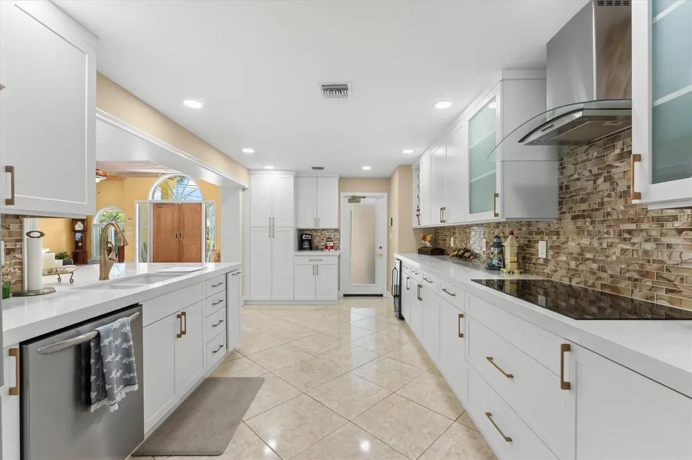 2141 NE 29th Street Lighthouse Point, FL 33064