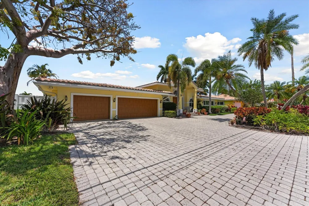 2141 NE 29th Street Lighthouse Point, FL 33064