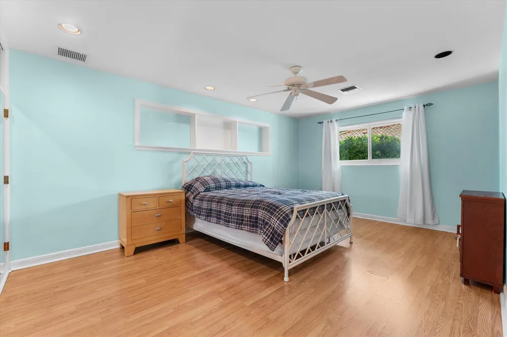 2141 NE 29th Street Lighthouse Point, FL 33064
