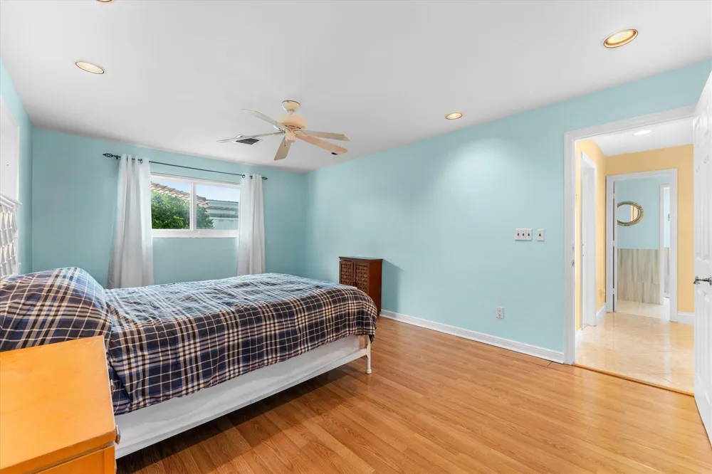 2141 NE 29th Street Lighthouse Point, FL 33064