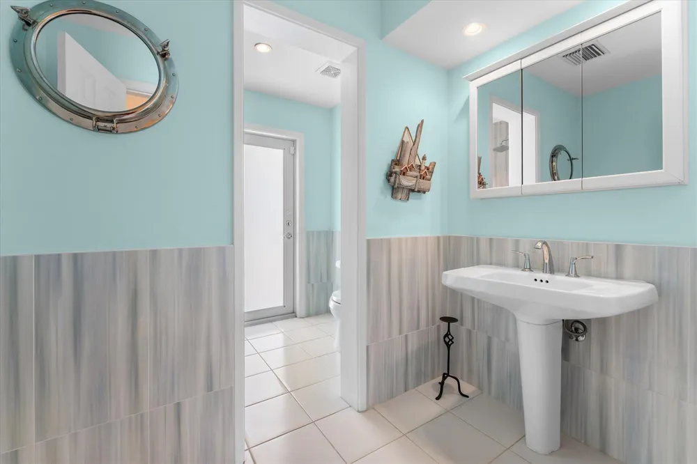 2141 NE 29th Street Lighthouse Point, FL 33064