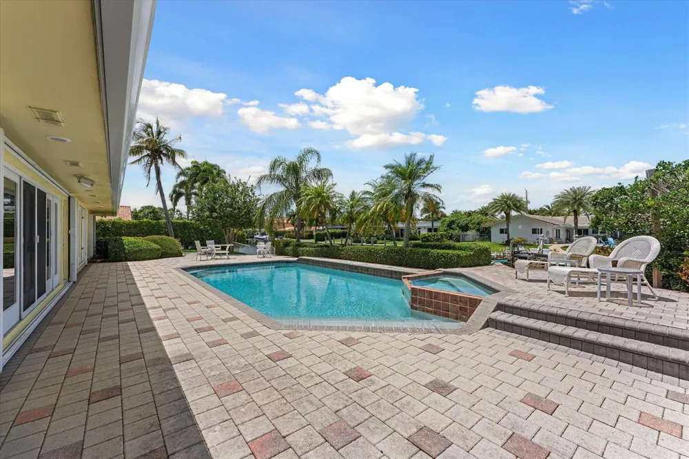 2141 NE 29th Street Lighthouse Point, FL 33064
