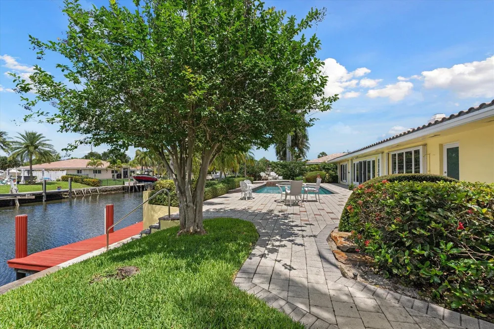 2141 NE 29th Street Lighthouse Point, FL 33064