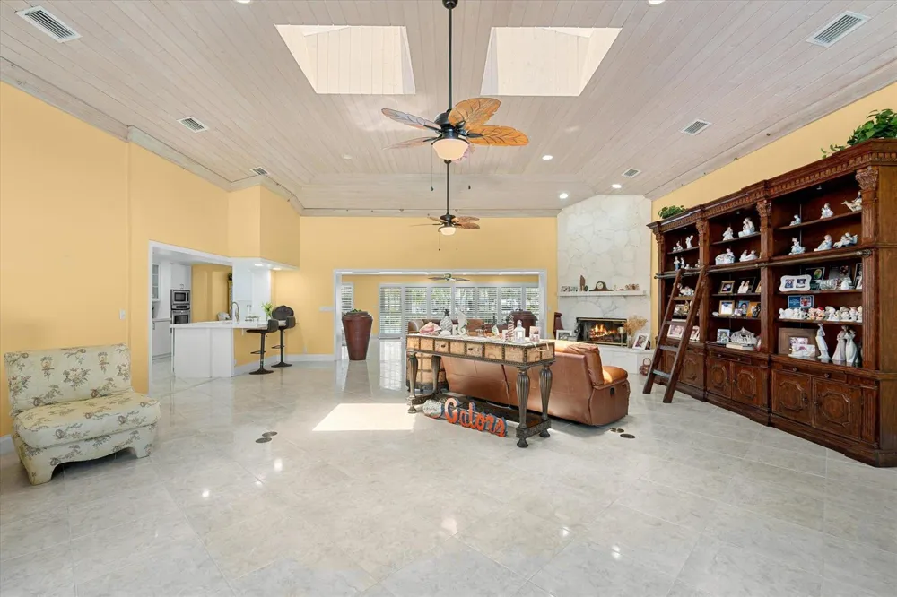 2141 NE 29th Street Lighthouse Point, FL 33064