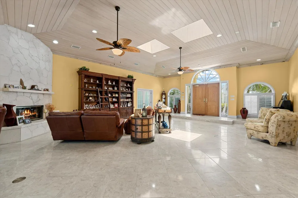 2141 NE 29th Street Lighthouse Point, FL 33064