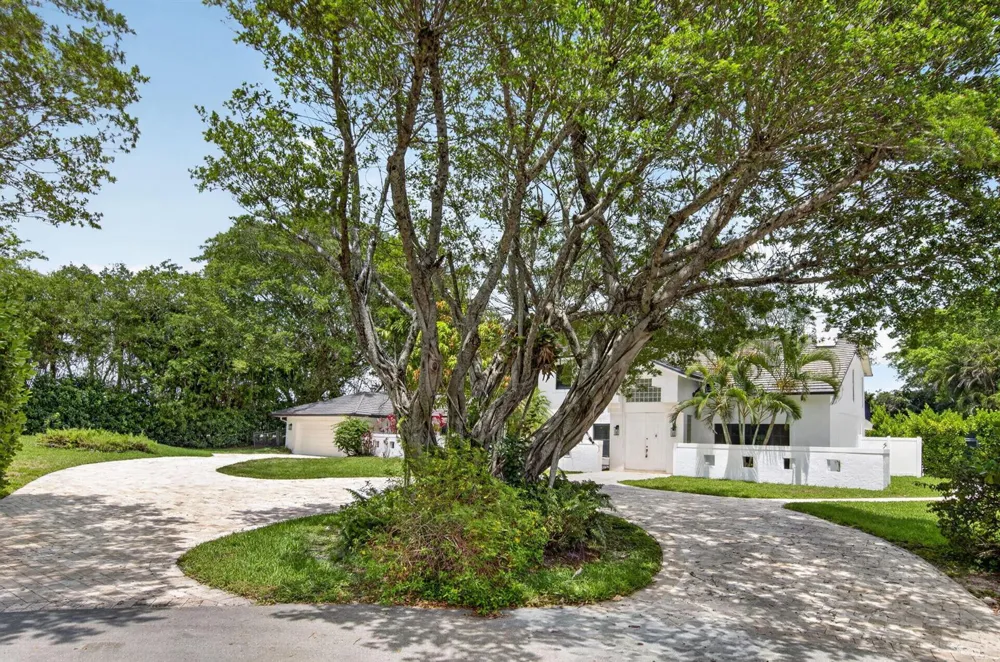8044 Twin Lake Drive Boca Raton, FL 33496