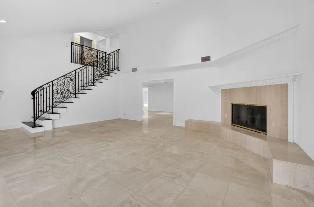 8044 Twin Lake Drive Boca Raton, FL 33496