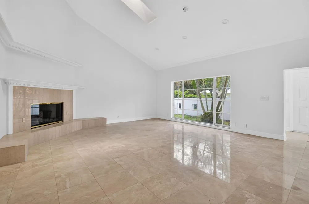 8044 Twin Lake Drive Boca Raton, FL 33496